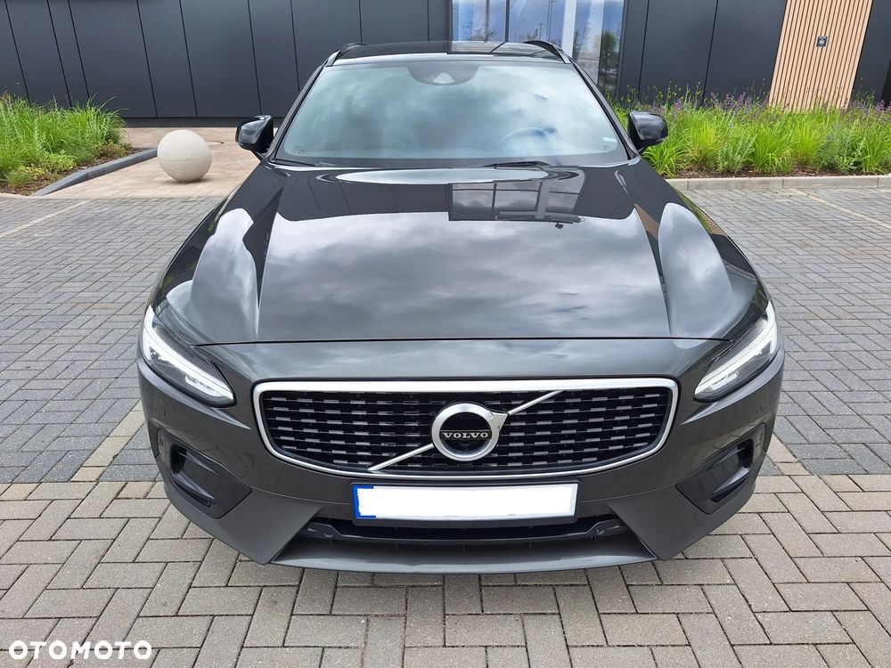 Volvo V90 T4 R-Design - 3