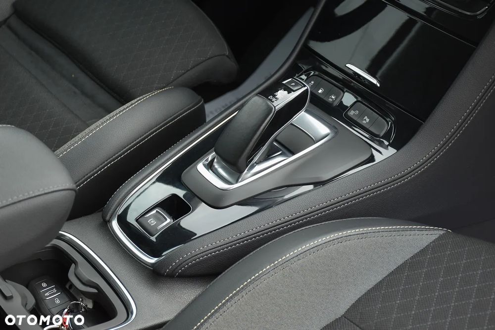 Opel Grandland X Plug-in-Hybrid4 1.6 DI Start/Stop INNOVATION - 27