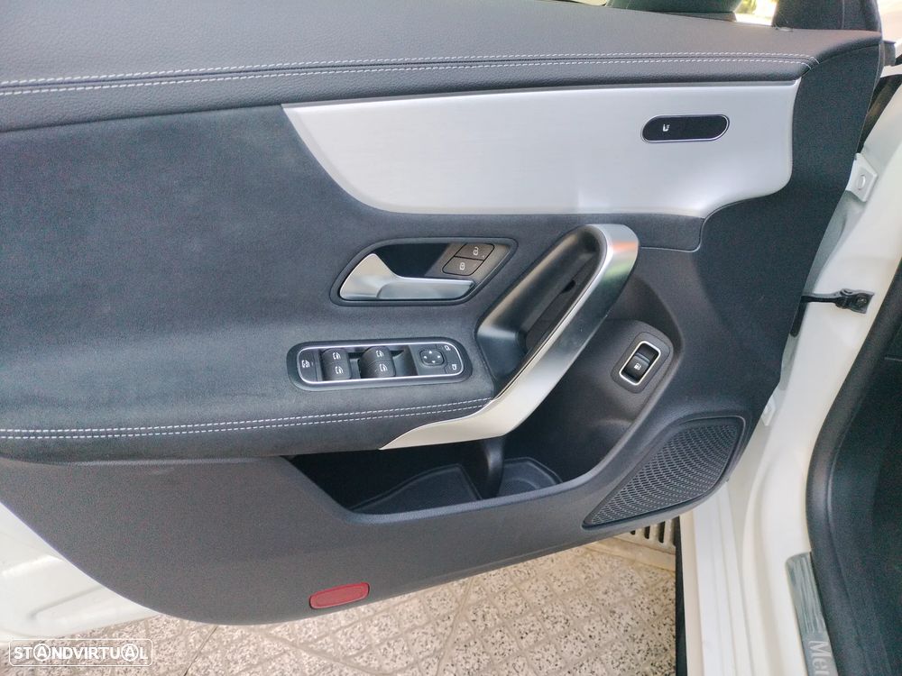 Mercedes-Benz CLA 250 e Shooting Brake AMG Line - 8