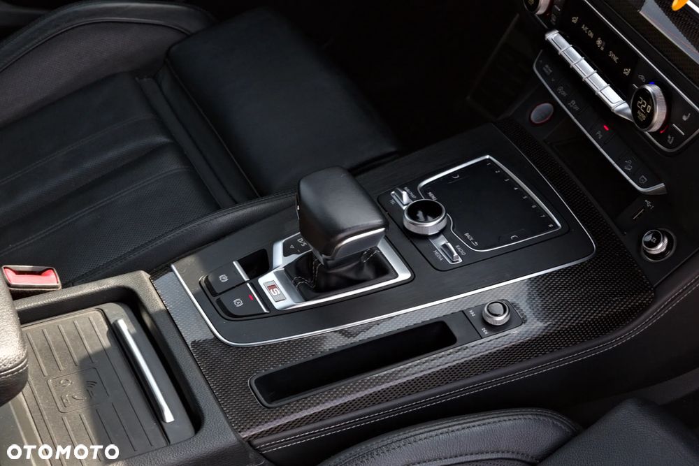 Audi SQ5 - 25