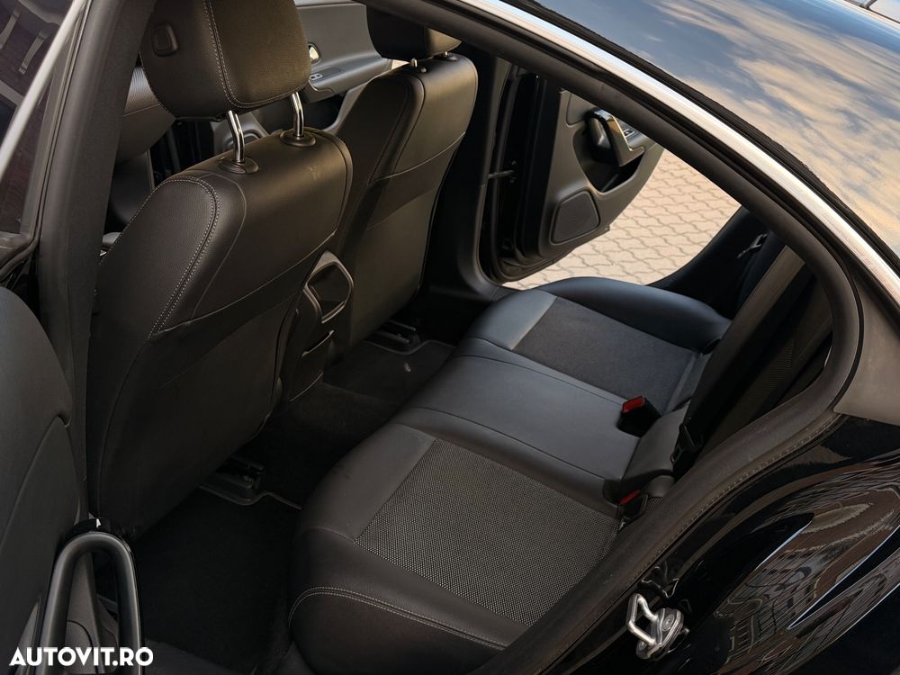 Mercedes-Benz CLA 180 d Coupe - 10