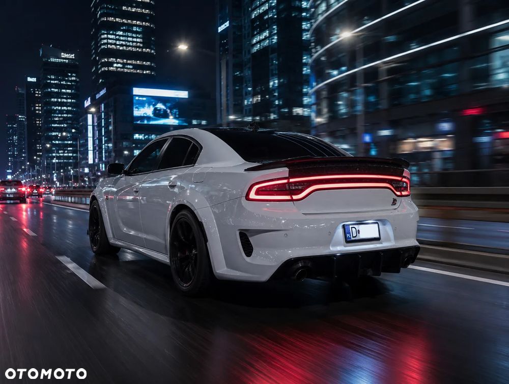 Dodge Charger 6.4 Scat Pack Widebody - 5