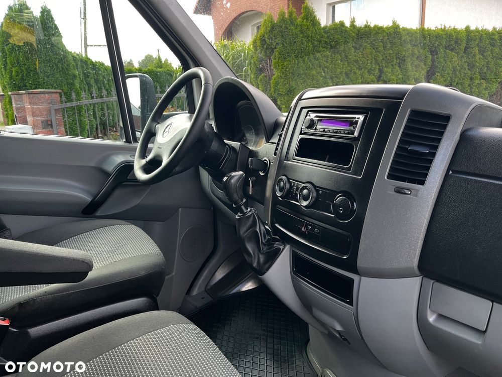 Mercedes-Benz Sprinter - 9