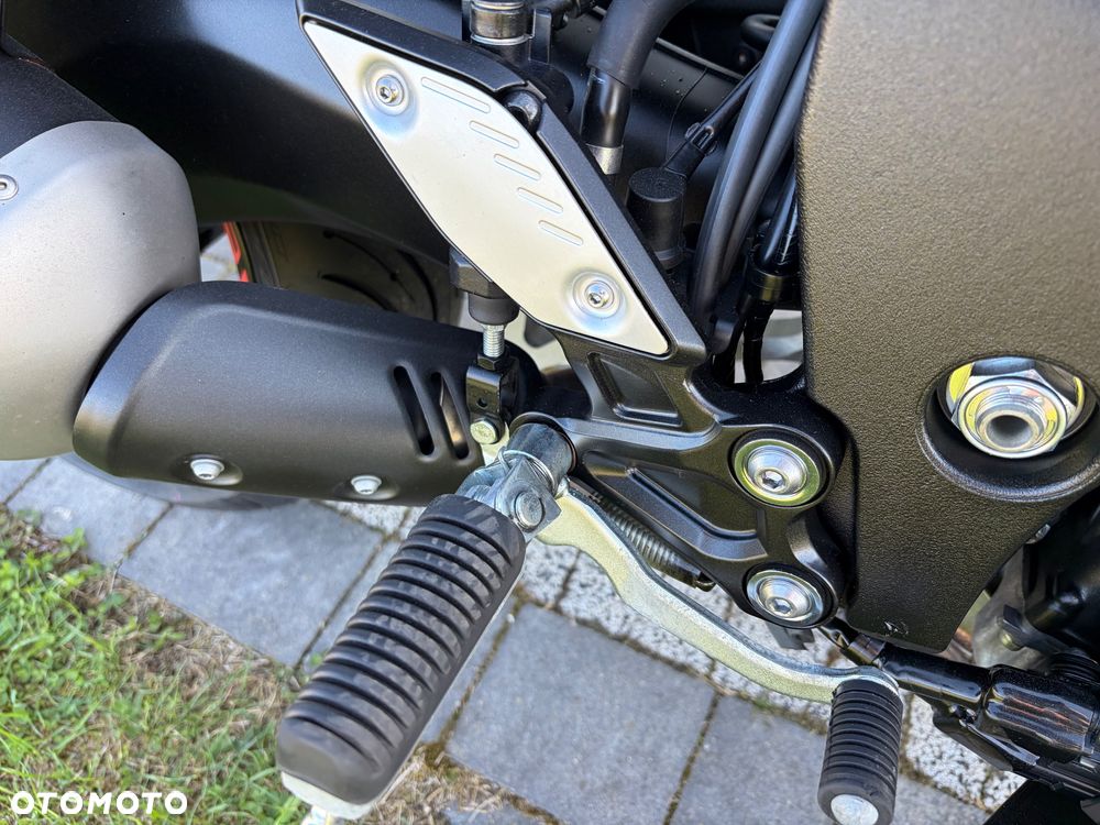 Yamaha FZ8 - 9