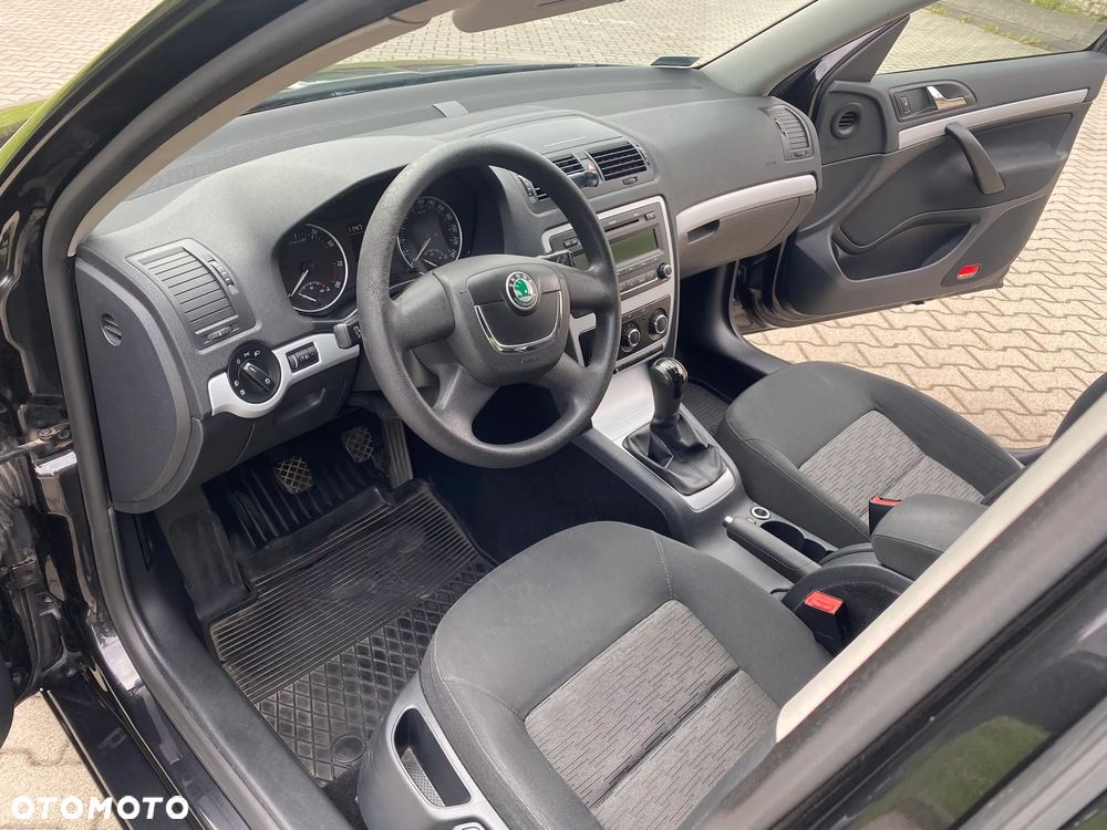 Skoda Octavia 1.4 TSI Ambiente - 9