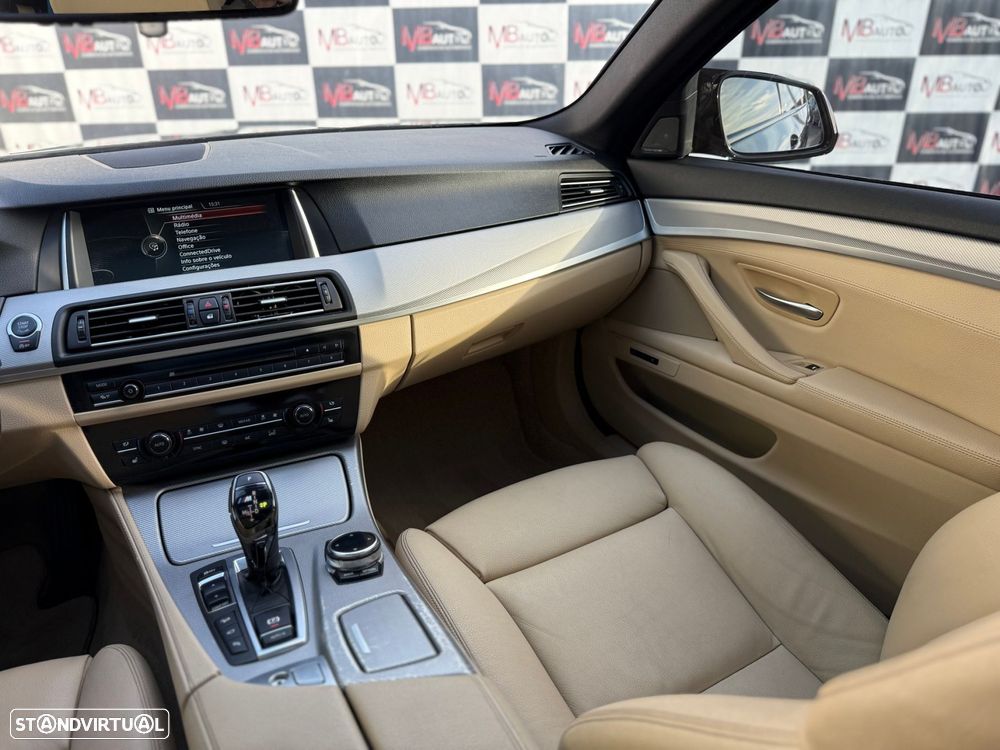 BMW M550d xDrive Auto - 46