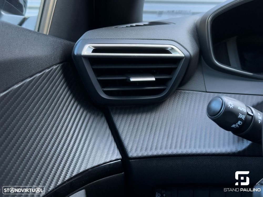Peugeot e-2008 54 kWh Allure - 31