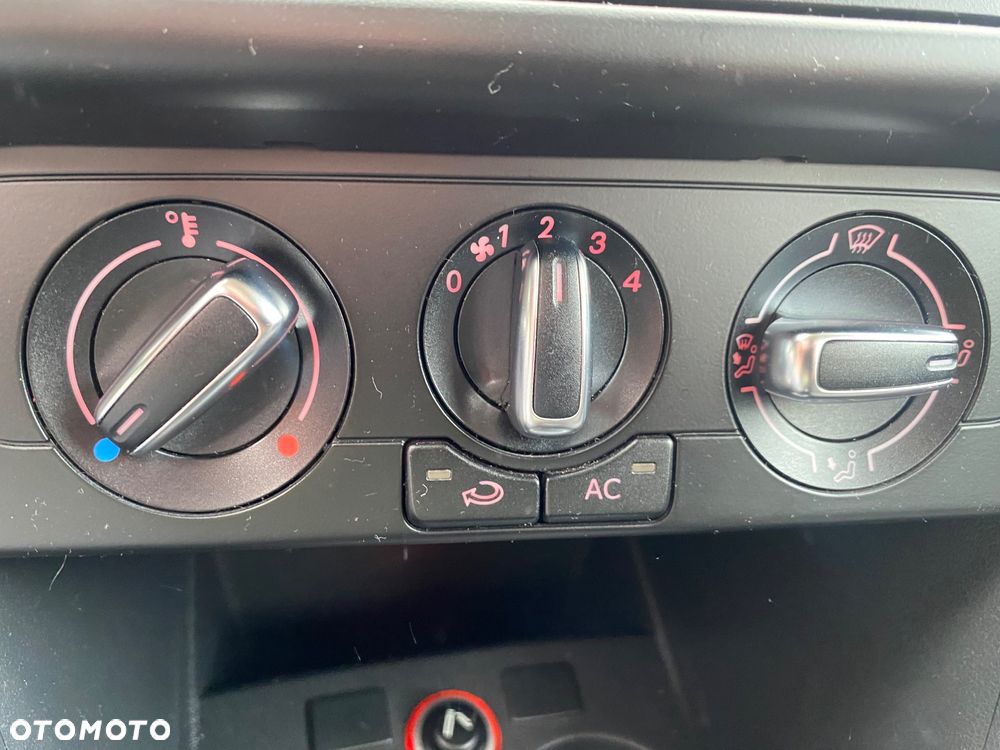 Volkswagen Polo - 23