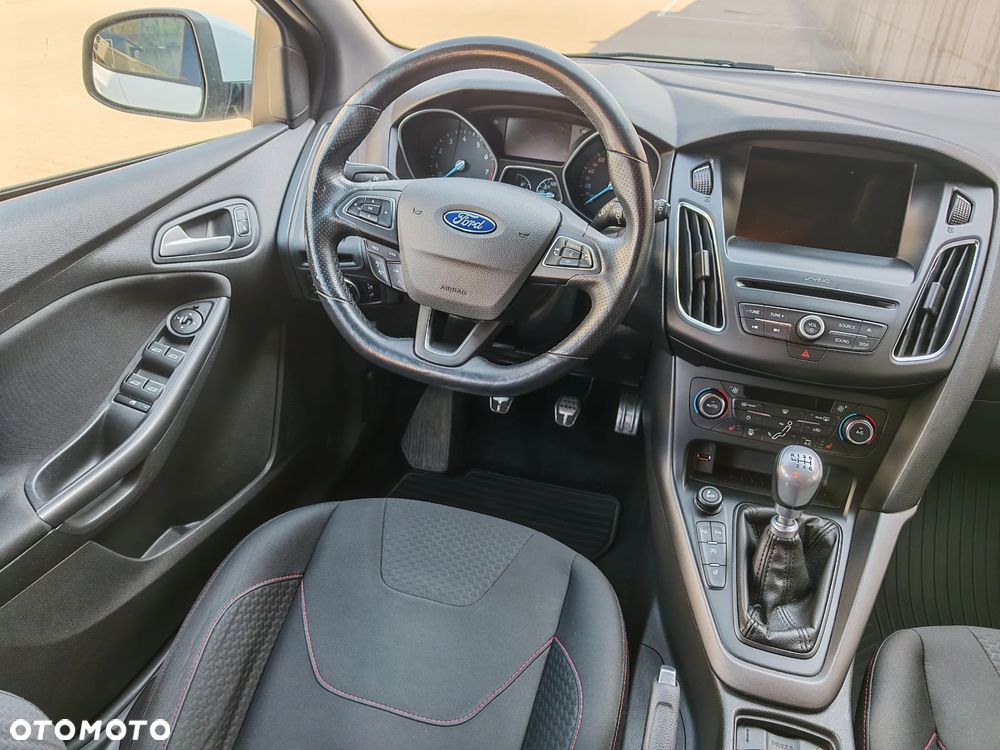 Ford Focus 1.5 EcoBoost STart-Stopp-System ST-LINE - 15