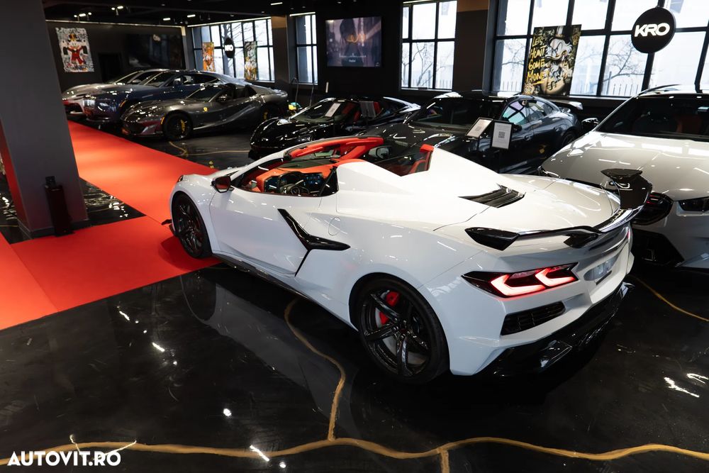 Chevrolet Corvette - 11