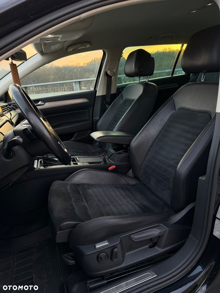 Volkswagen Passat - 11