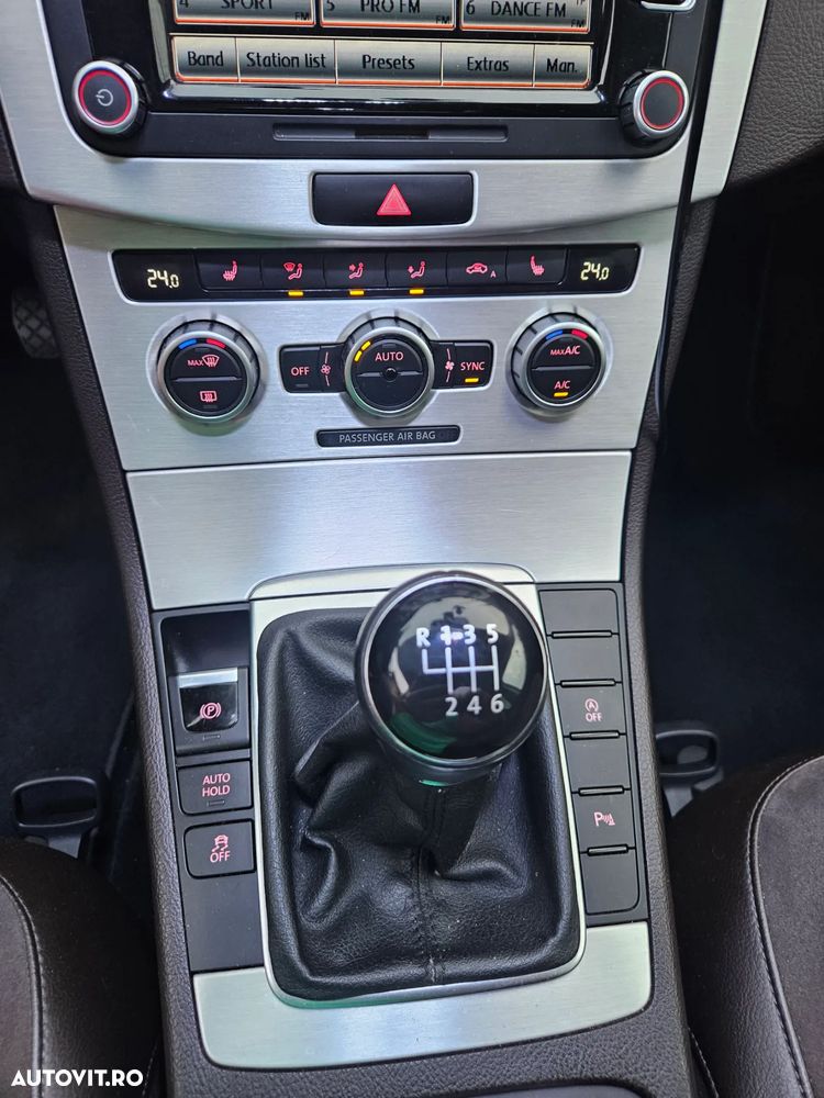 Volkswagen Passat 2.0 TDI BlueMotion Tehnology Highline - 36