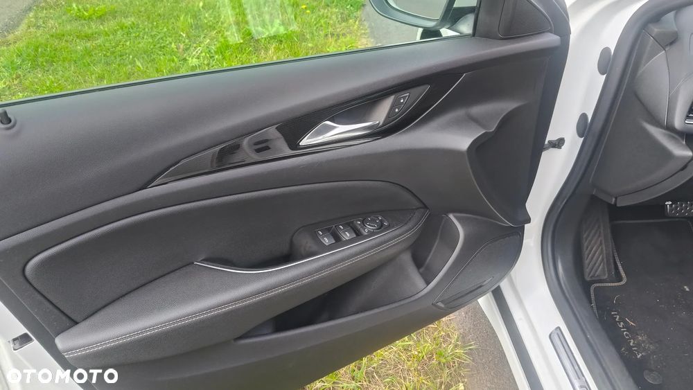 Opel Insignia 1.5 T Exclusive S&S - 11