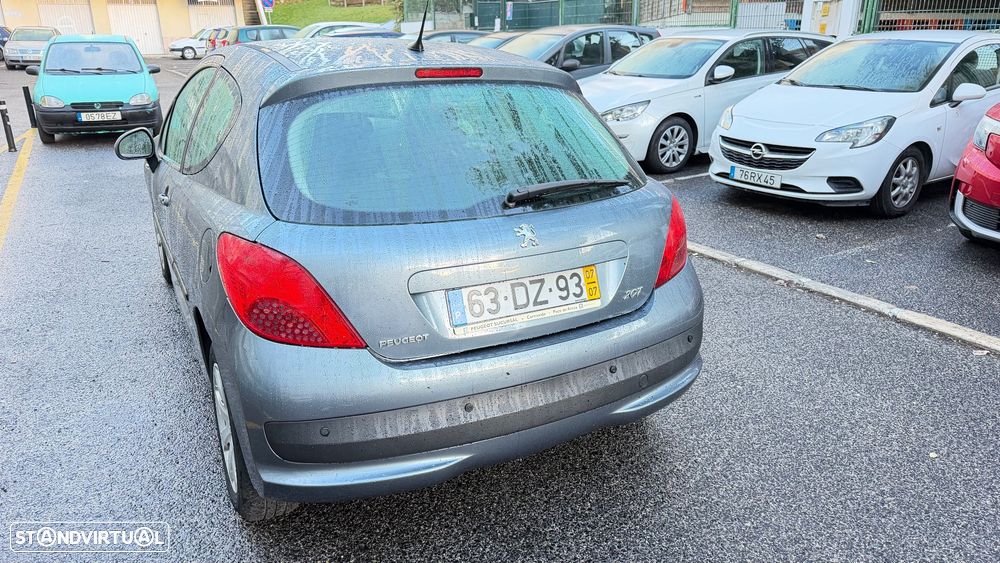Peugeot 207 - 2