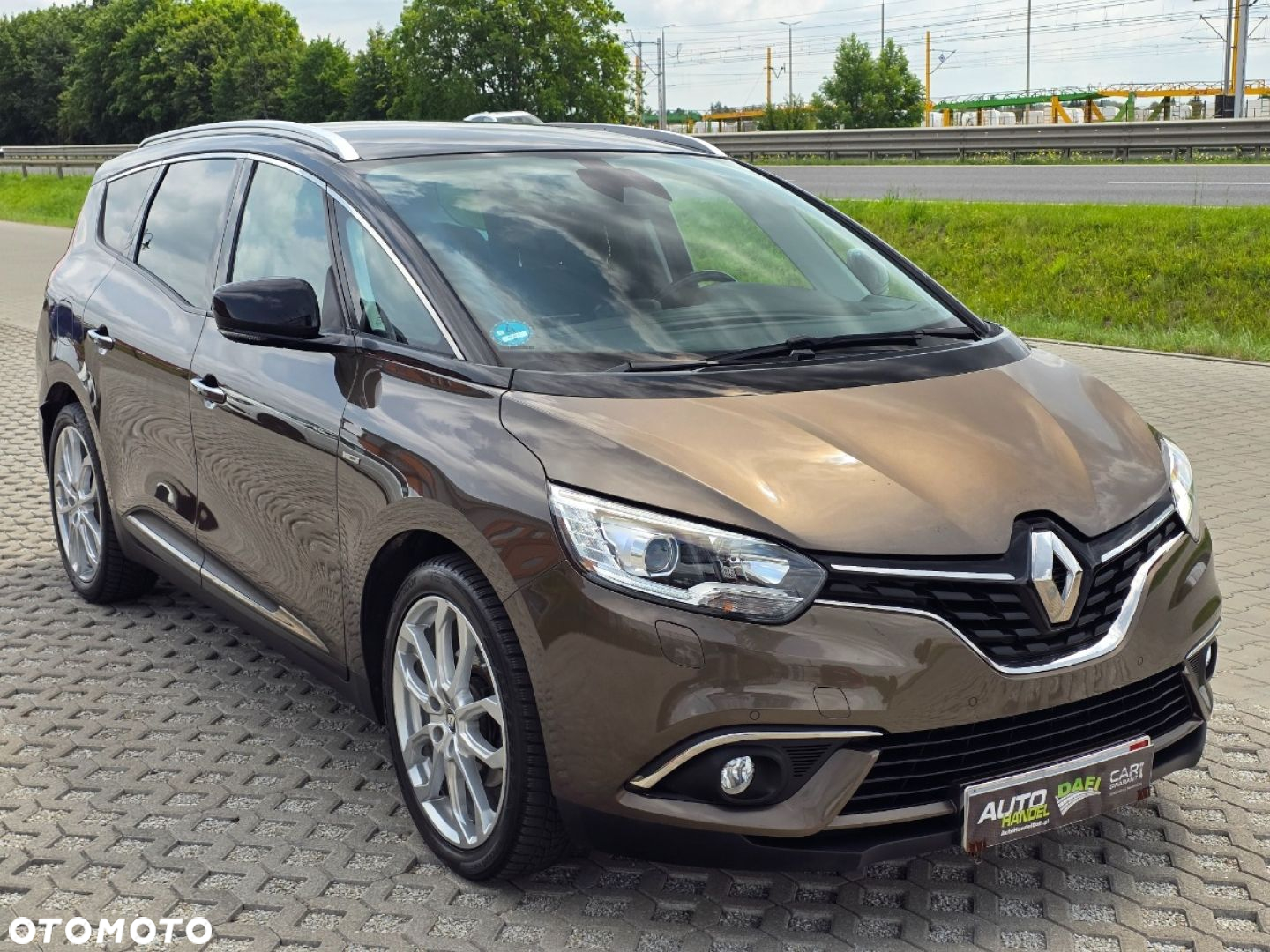 Renault Grand Scenic - 39