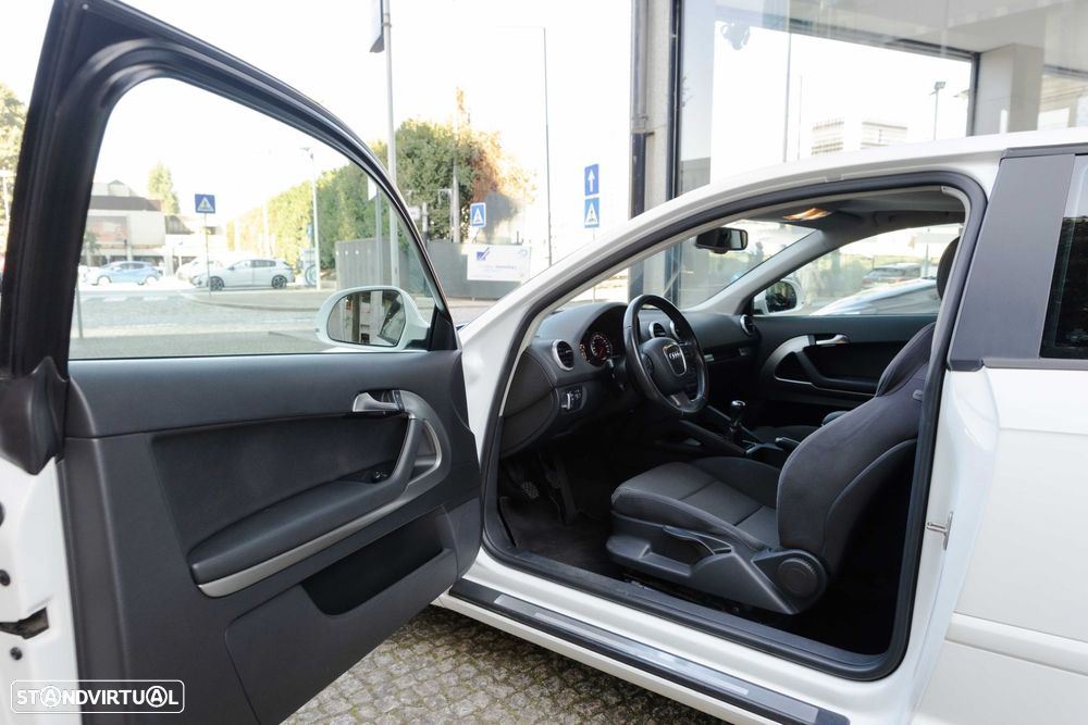 Audi A3 1.6 TDI Attraction - 7