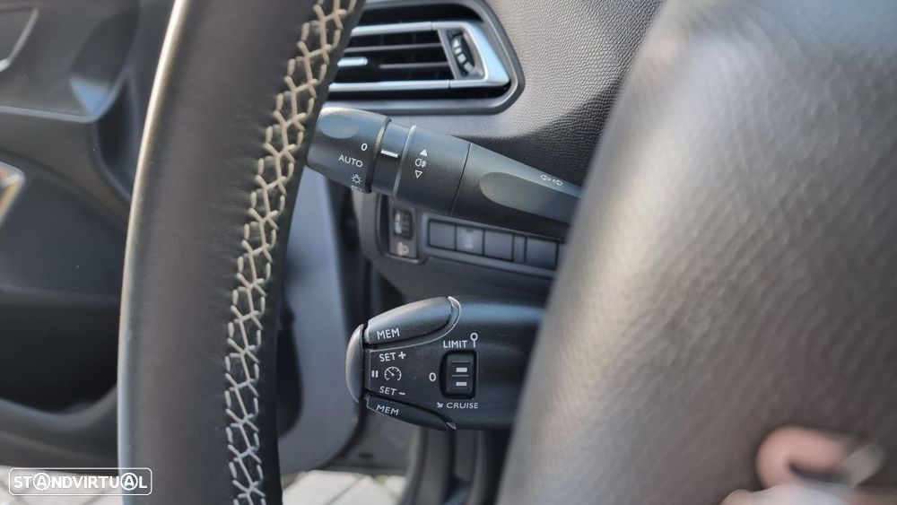 Peugeot 308 SW 1.5 BlueHDi Active - 16