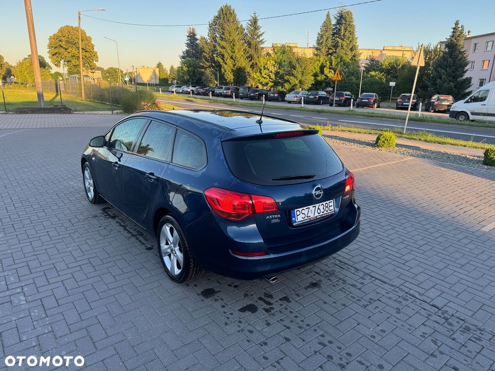 Opel Astra 1.4 T Edition 150 - 8