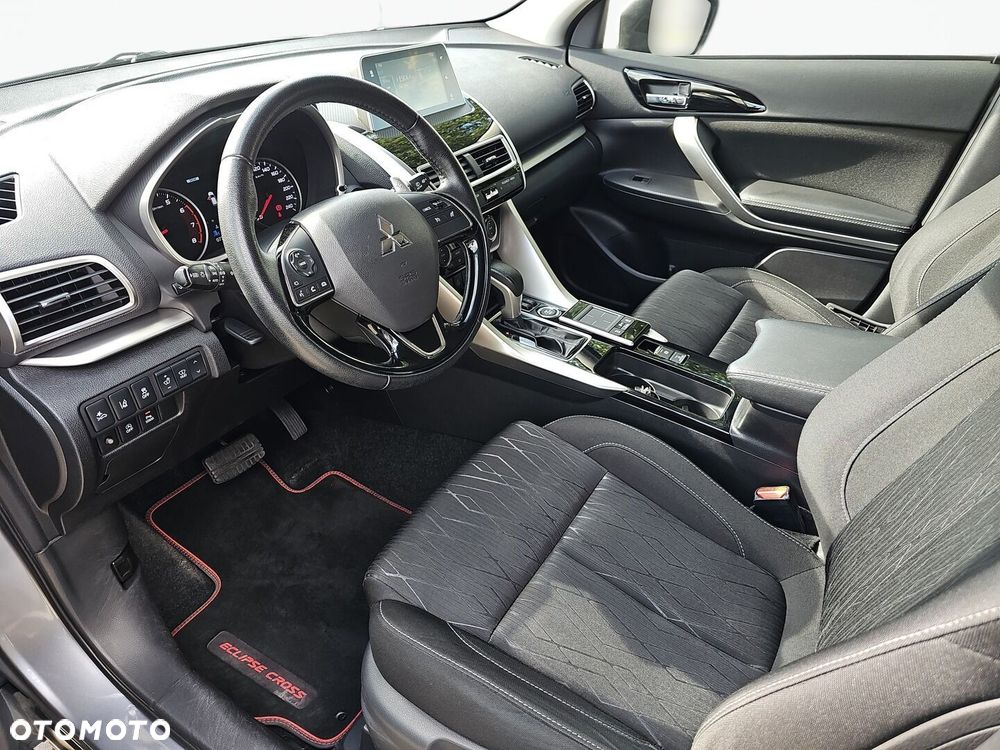 Mitsubishi Eclipse Cross - 11