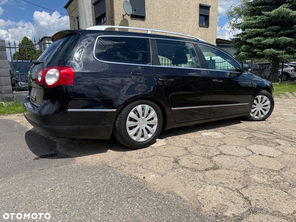 Volkswagen Passat 2.0 TDI Individual Chrom dunkel - 3