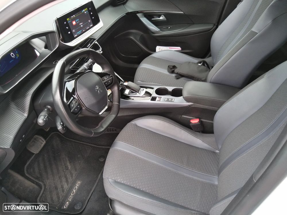 Peugeot e-2008 50 kWh Allure Pack - 23
