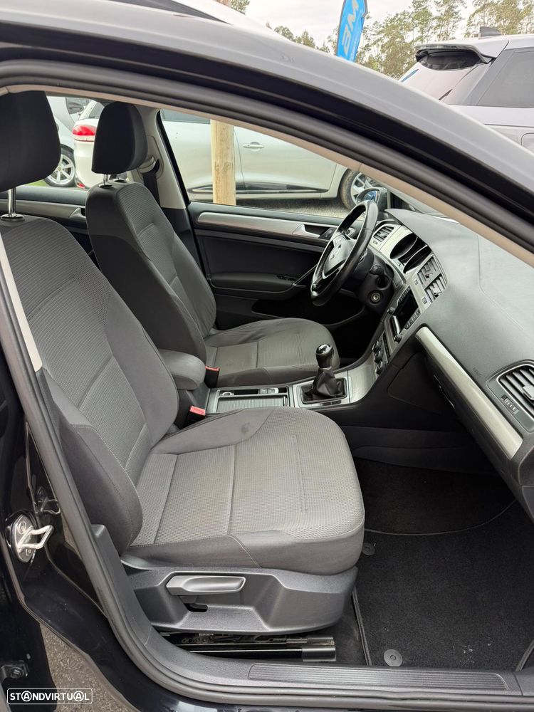 VW Golf Variant - 14