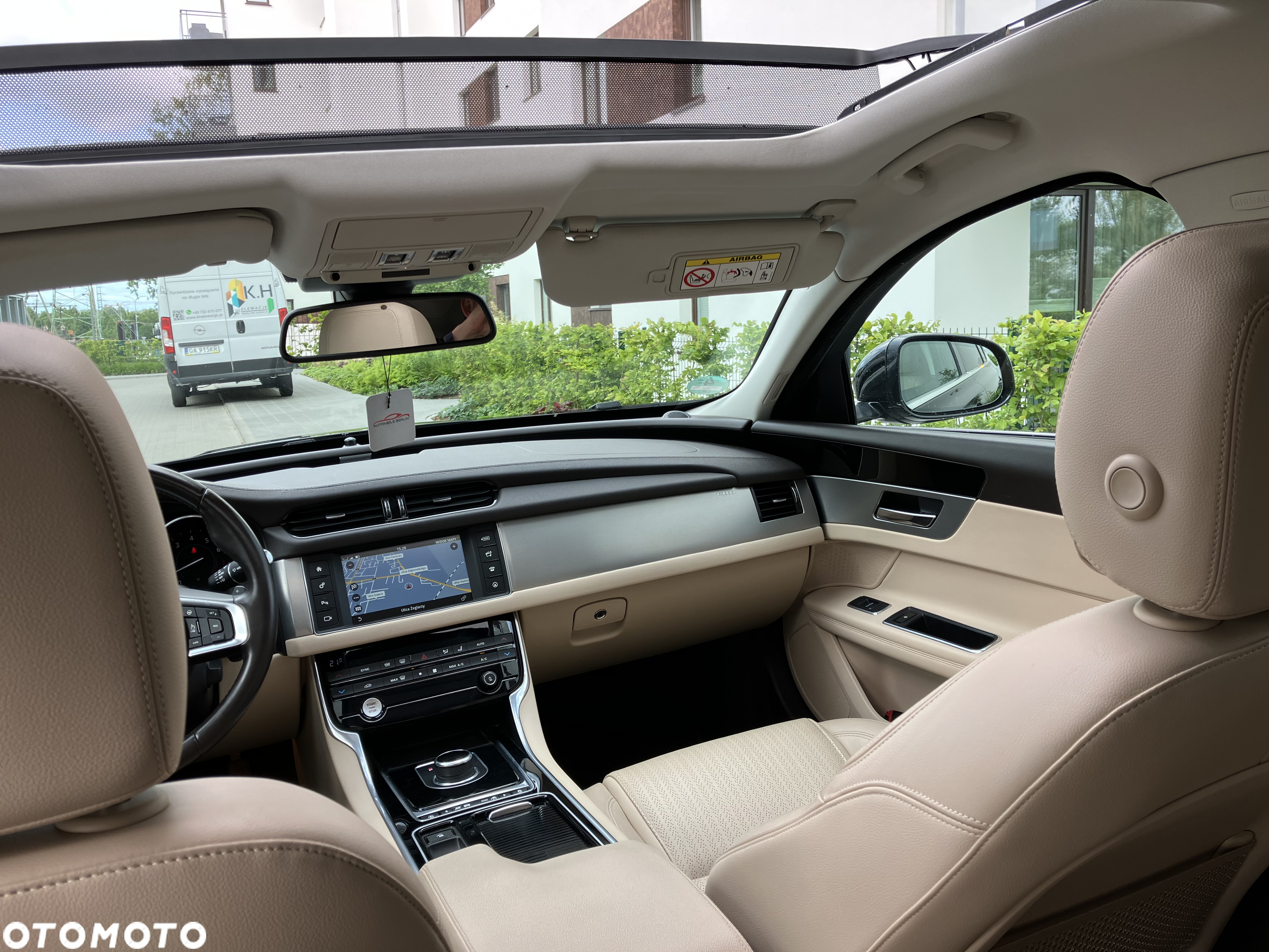 Jaguar XF 2.0 T AWD Portfolio - 26