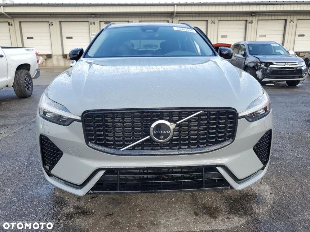 Volvo XC 60 B5 B AWD Plus Black Edition - 6