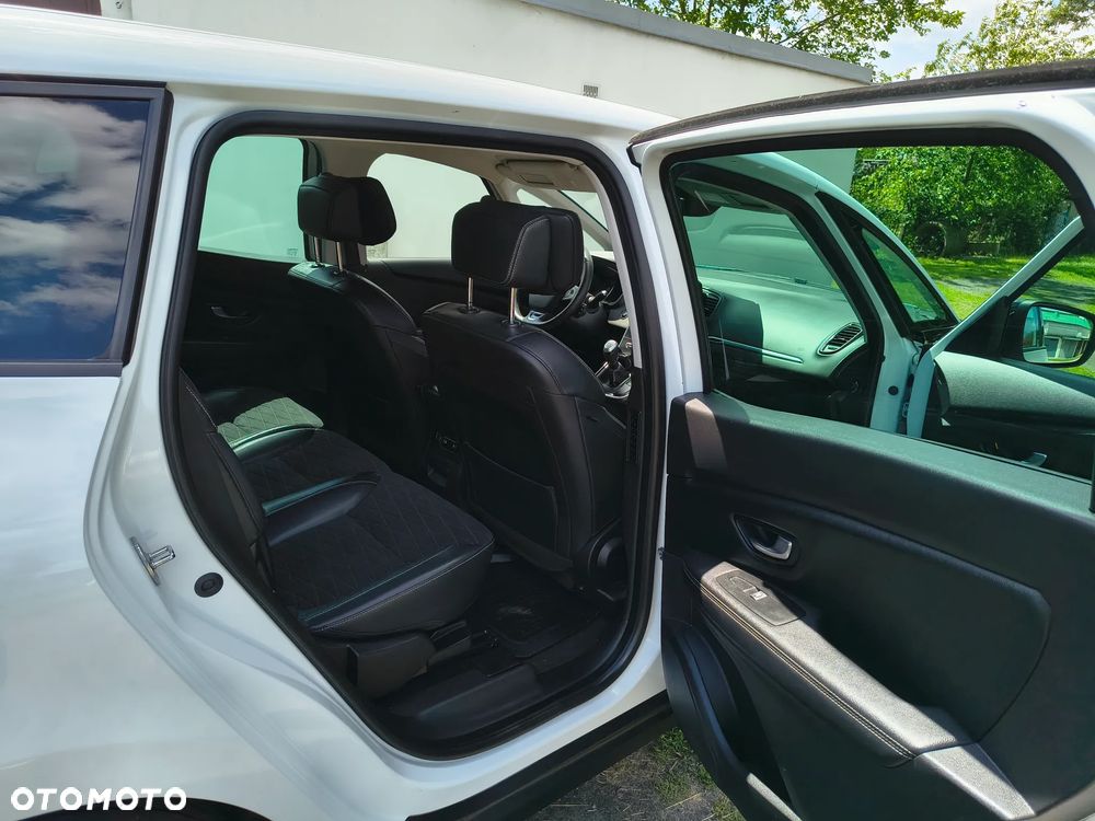Renault Grand Scenic - 24