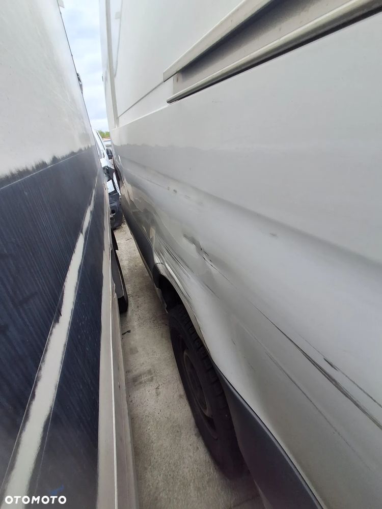Mercedes-Benz Sprinter - 6