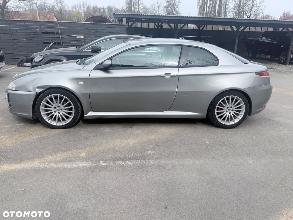 Alfa Romeo GT - 2