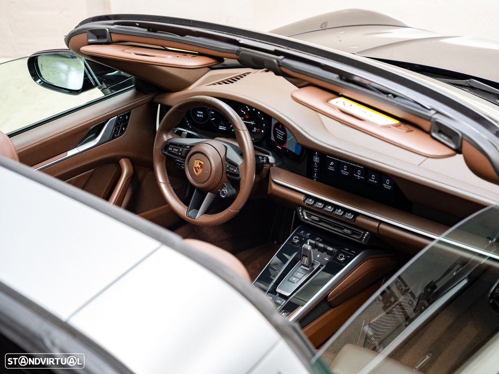 Porsche 911 (992) - 3