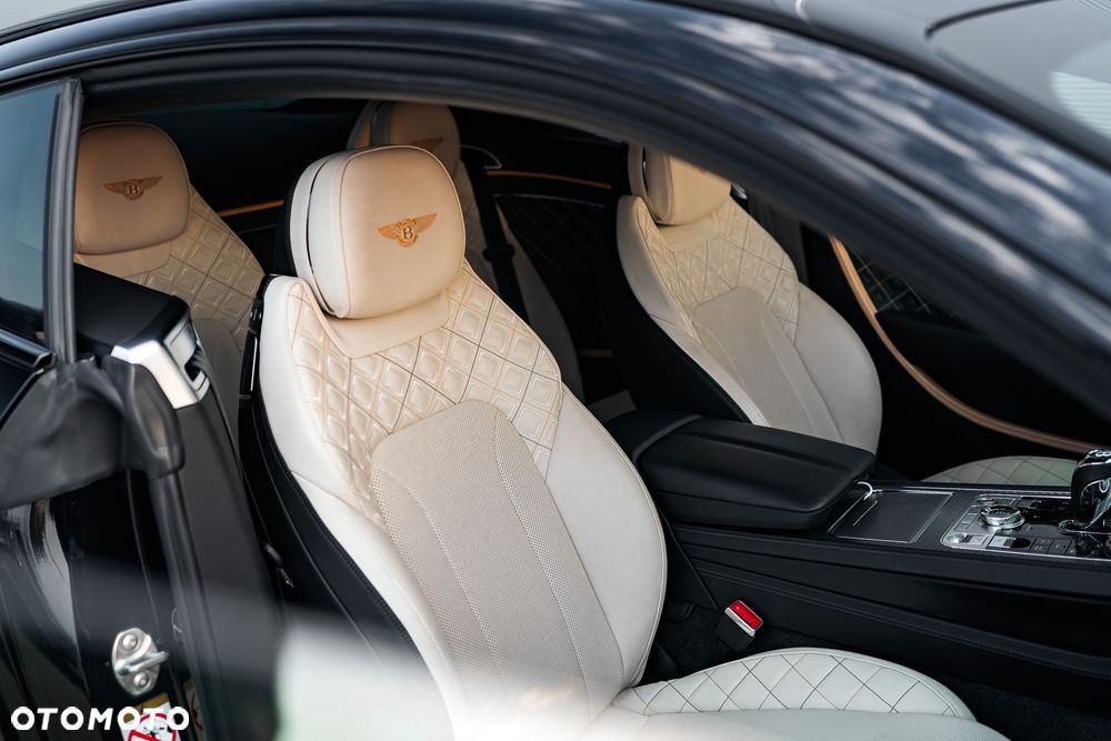 Bentley Continental GT V8 Mulliner - 23