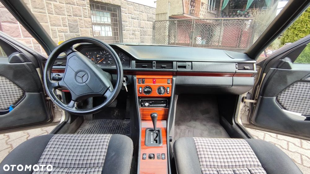 Mercedes-Benz W124 (1984-1993) - 8