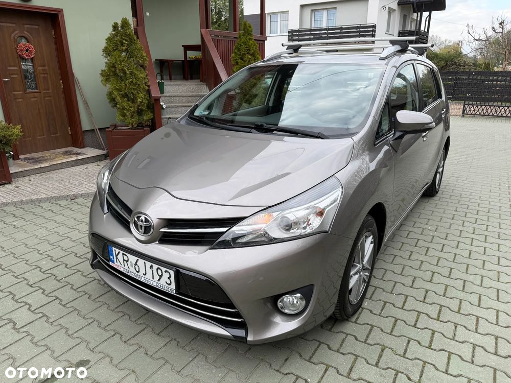 Toyota Verso 1.8 Premium 7os - 7