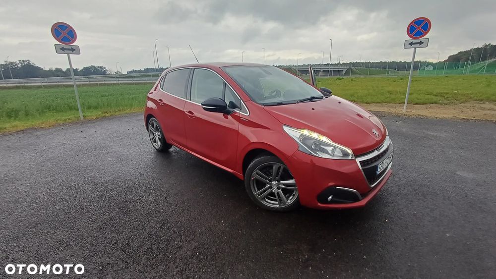 Peugeot 208 - 4