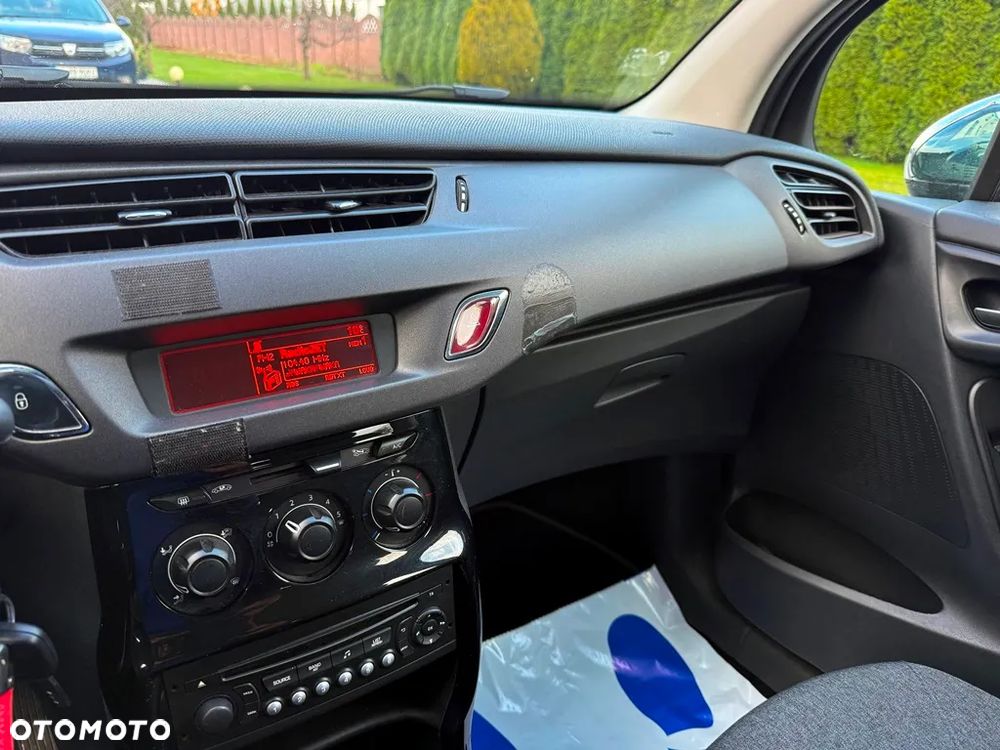 Citroën C3 Pure Tech (VTi) 82 Exclusive - 33