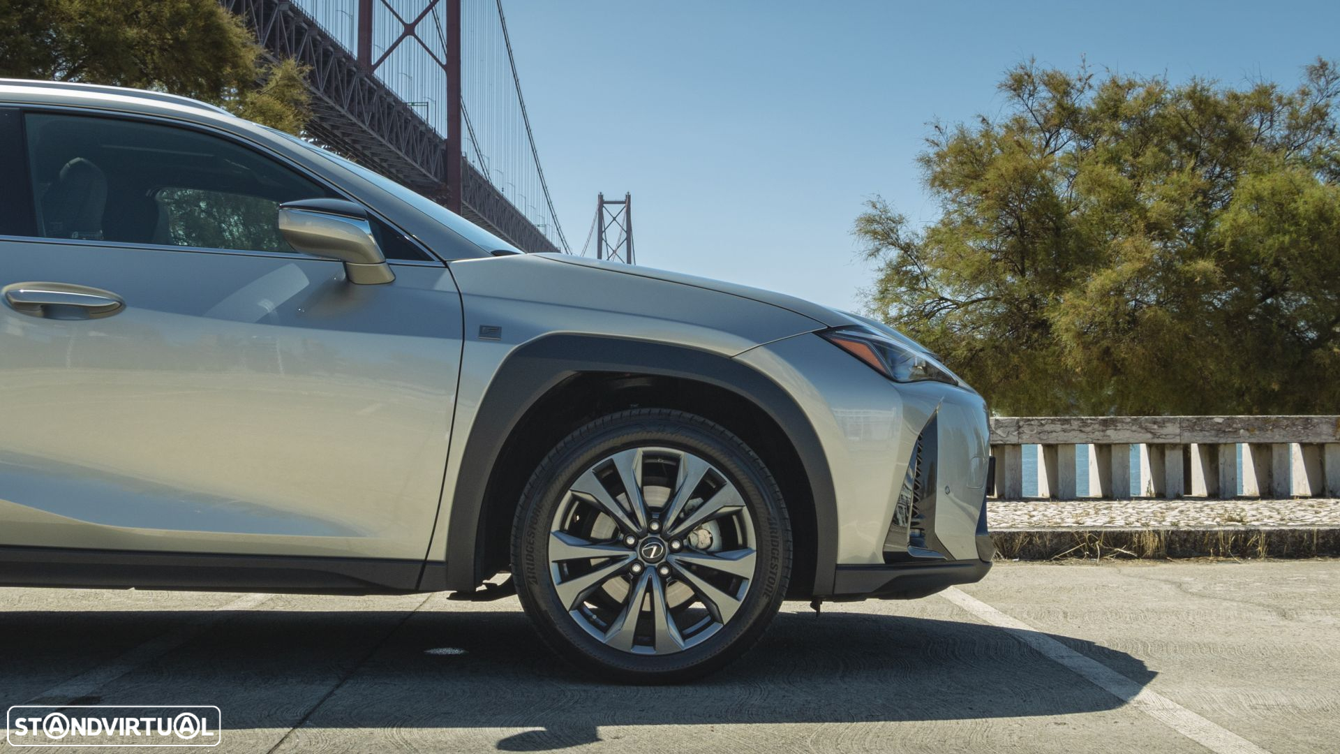 Lexus UX 250h Sport (Ecrã 12.3) - 20