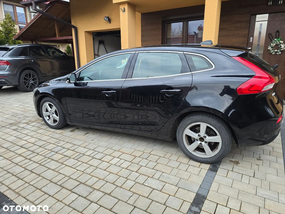 Volvo V40 D2 Momentum - 8