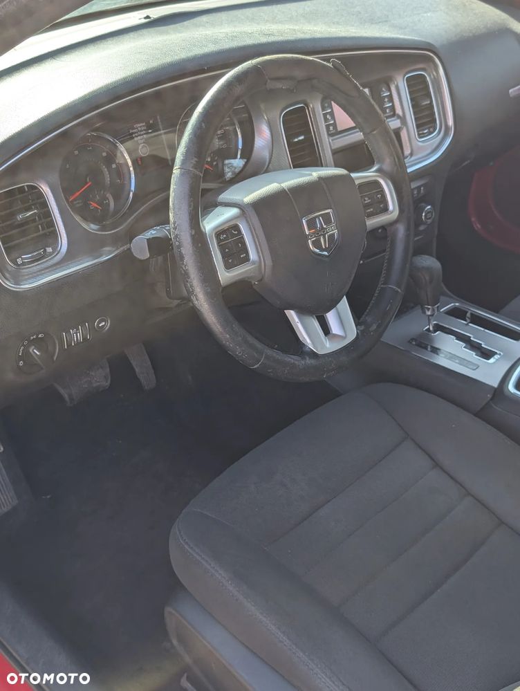 Dodge Charger 3.5 V6 Base - 12