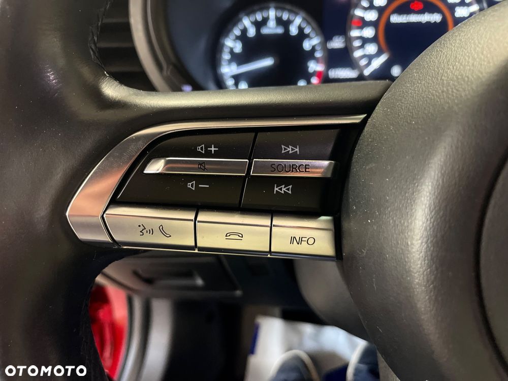 Mazda 3 e-SKYACTIV-G 122 M HYBRID DRIVE EXCLUSIVE-LINE - 25