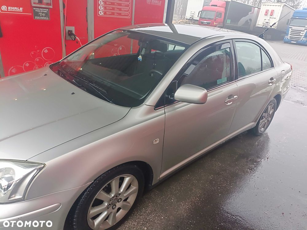 Toyota Avensis - 5