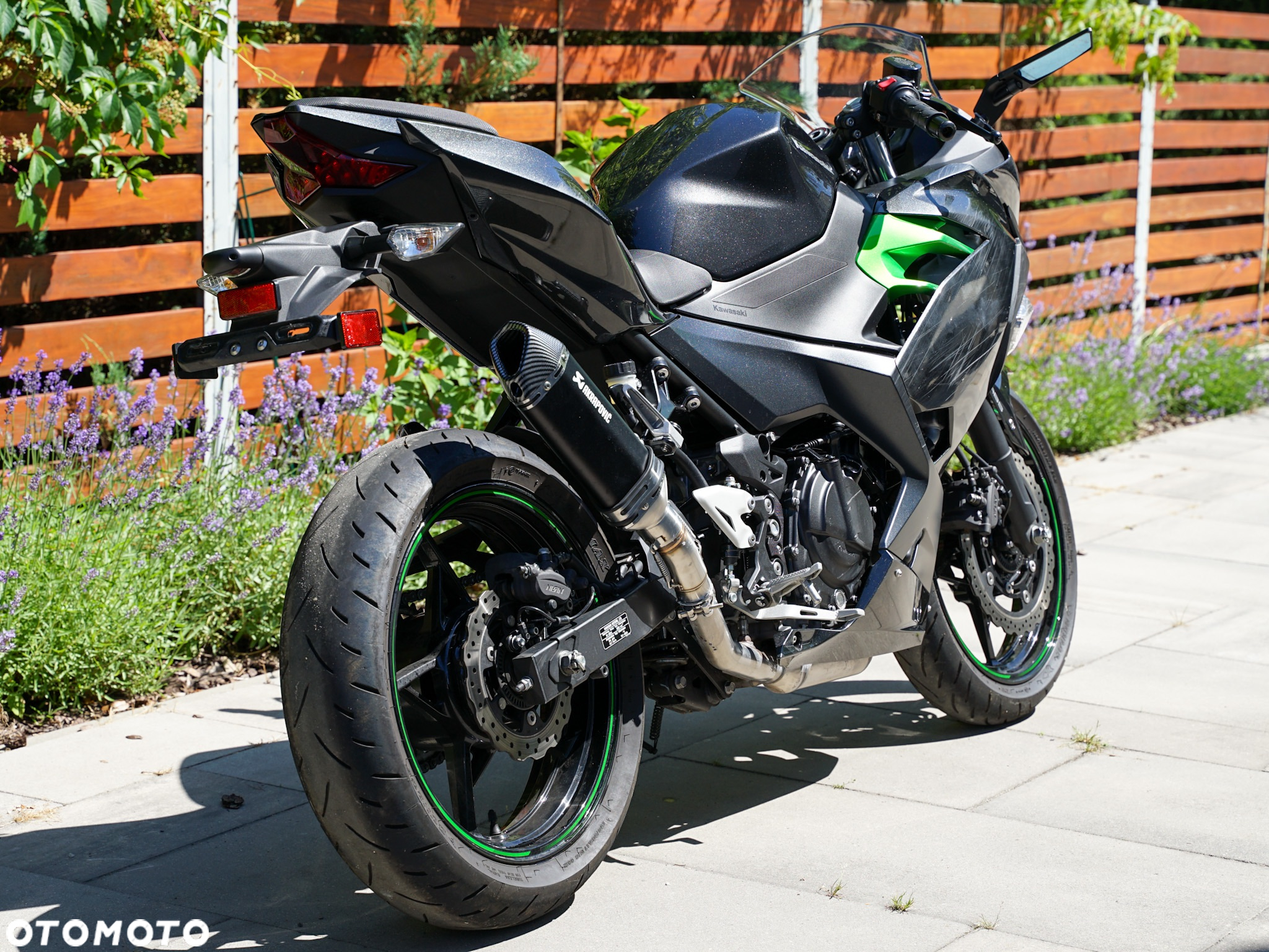 Kawasaki Ninja 400 - 4