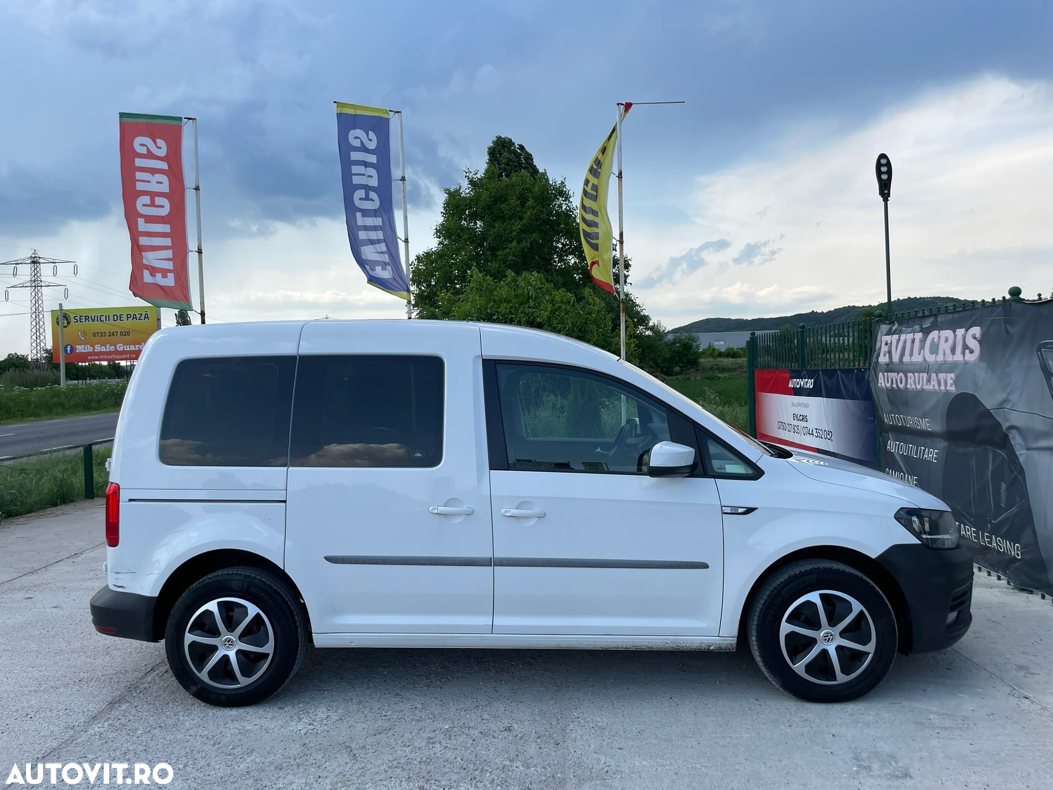 Volkswagen Caddy - 9