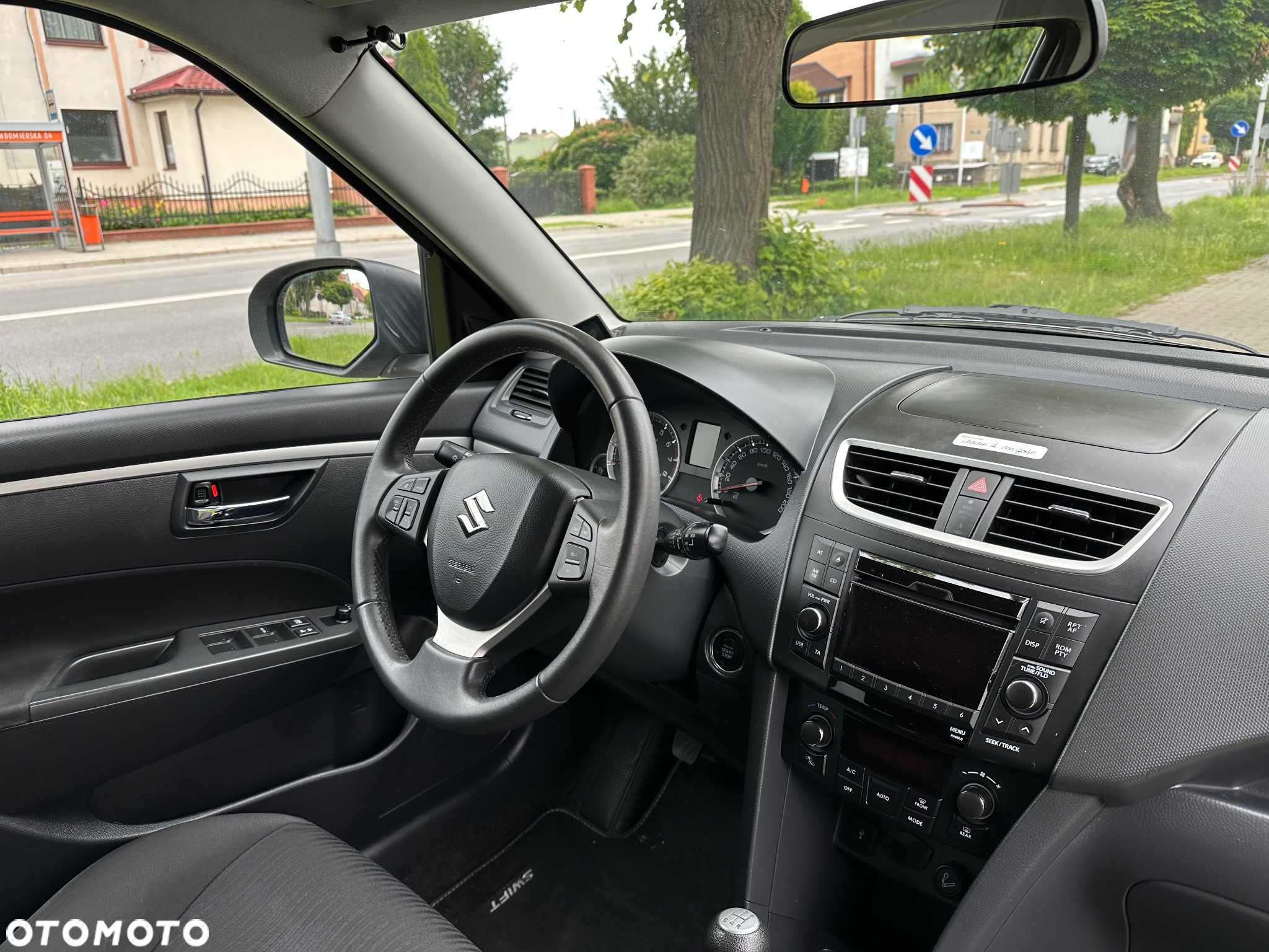 Suzuki Swift 1.2 Premium - 17
