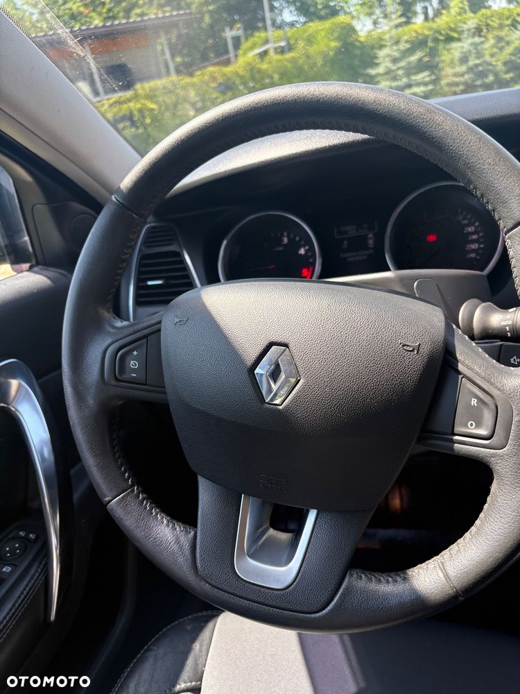 Renault Latitude 2.0 dCi Privilege - 22