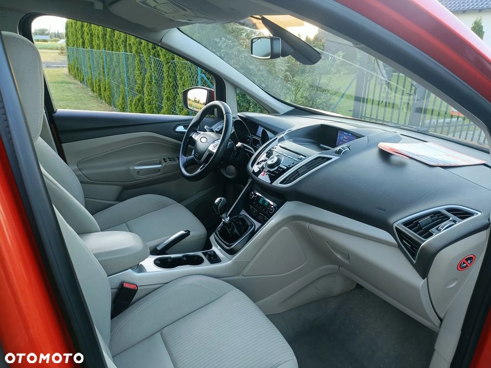 Ford Grand C-MAX - 15