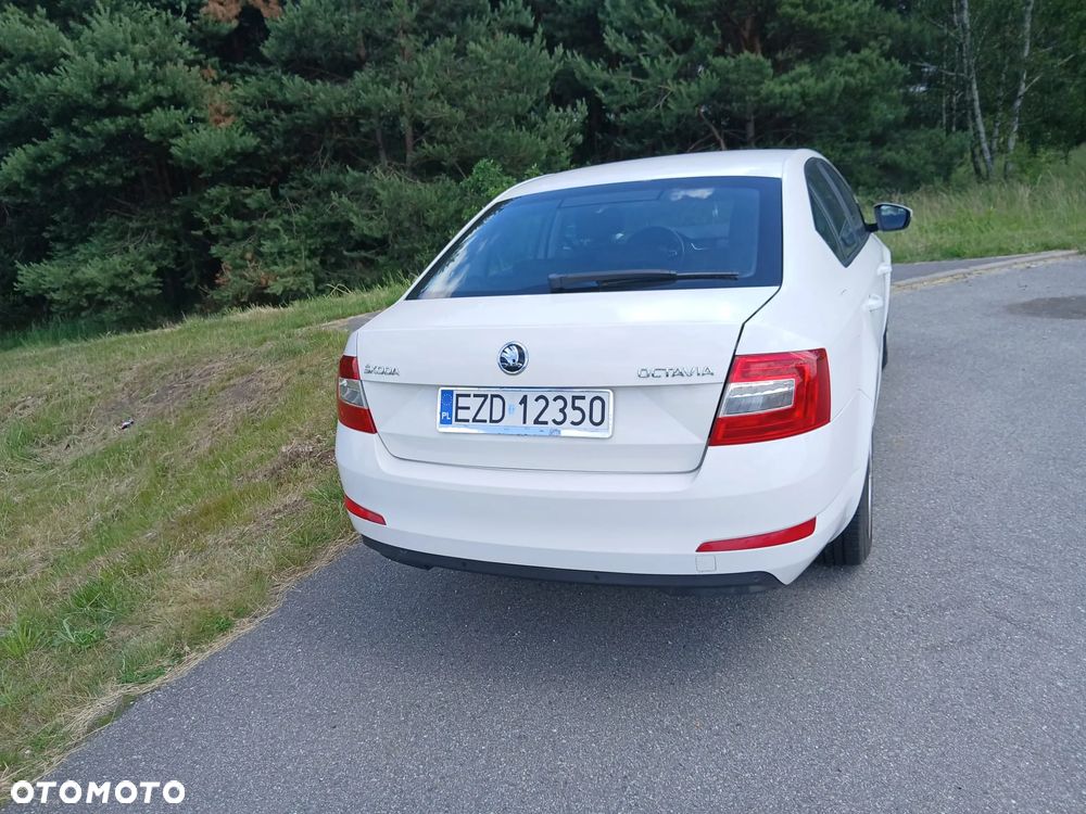 Skoda Octavia 1.6 TDI Solution - 4
