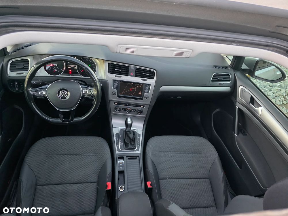 Volkswagen Golf - 14