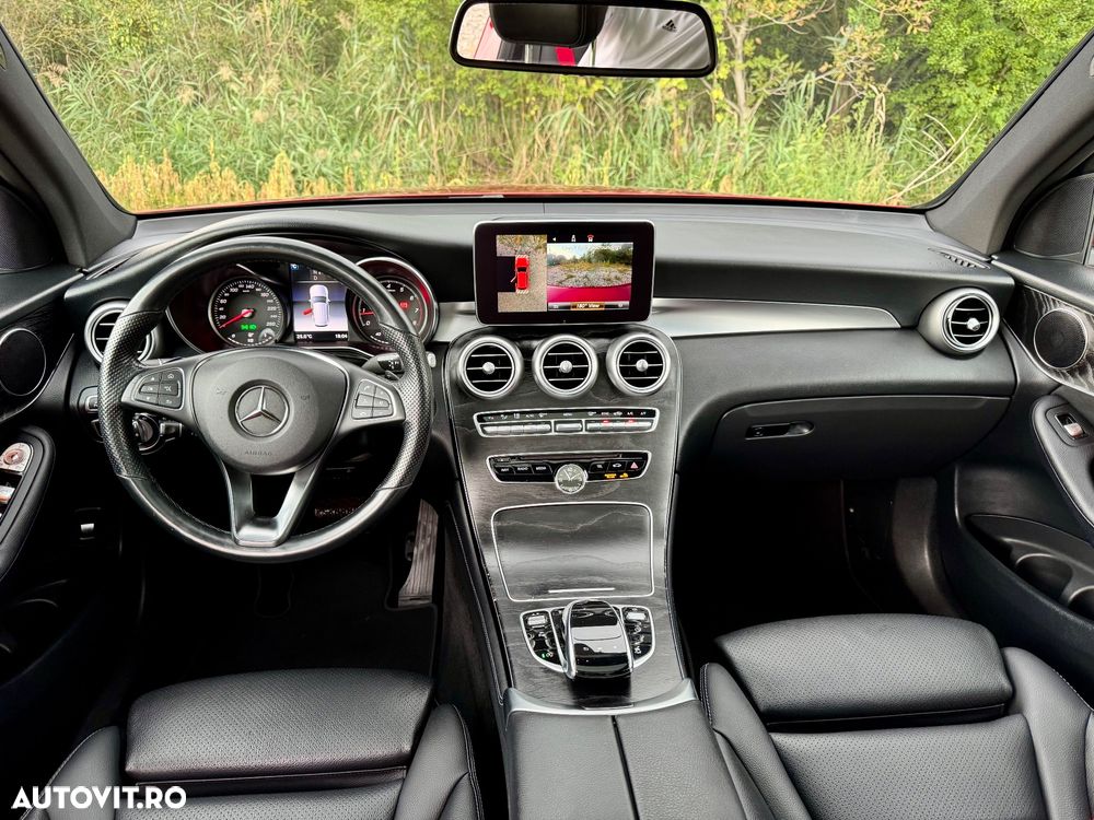 Mercedes-Benz GLC 300 4Matic 9G-TRONIC AMG Line - 9